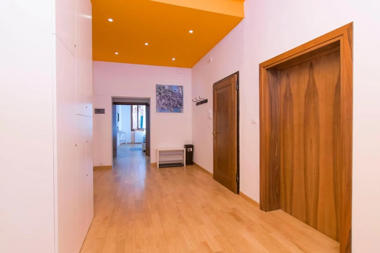 S & L House Apartment Venice